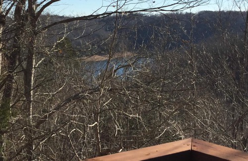 Russell Springs House | As close to the Lake as you can get! Lake Cumberland Marina/Alligator Dock 2