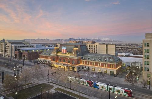 Downtown Salt Lake City Hotel | Asher Adams, Autograph Collection