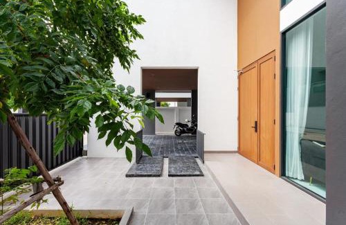 Nong Prue Villa | Astro Deluxe 4 Bedrooms Villa