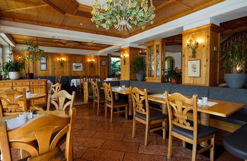Bruck an der Grossglocknerstrasse Hotel | Hotel ∙ 2 guests