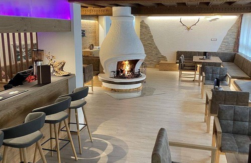 Bruck an der Grossglocknerstrasse Hotel | Hotel ∙ 3 guests