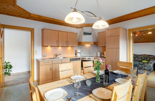 Bruck an der Grossglocknerstrasse Villa | Wonderful villa for 5 people with WIFI, TV, balcony and parking