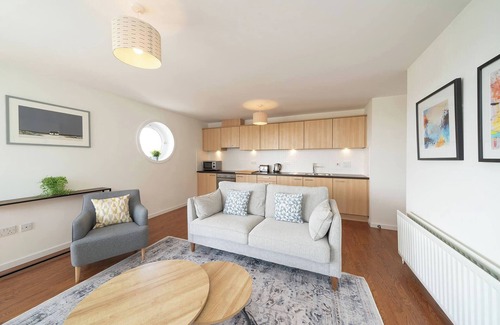 Carnoustie Apartment | At the Links - Coastal Golf Haven