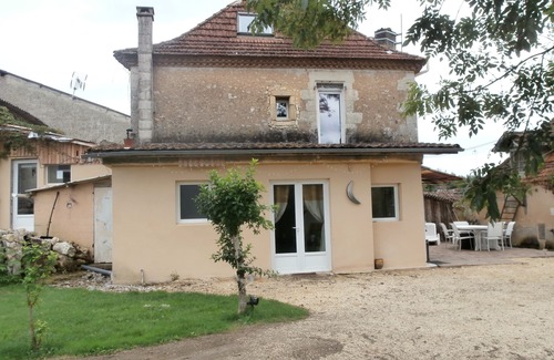 Lamonzie-Montastruc House | At the silver moon, Balneotherapy cottage in Dordogne
