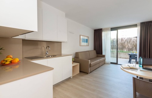 Vilanova I la Geltru Apartment | Atenea Park - Suites Apartments