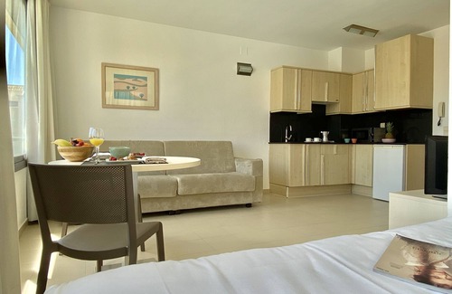 Vilanova I la Geltru Apartment | Atenea Park - Suites Apartments