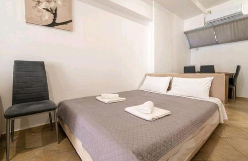 Nea Smirni Apartment | "Athena 1" studios in Athens !