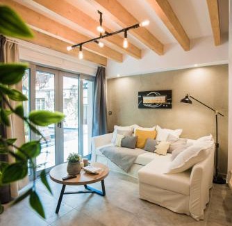 Monastiraki Apartment | Athenian Living Suites