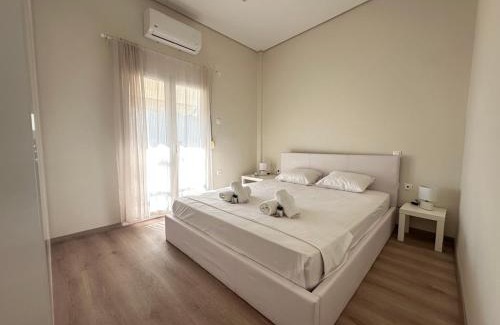 Ampelokipoi Apartment | Athens 5th Floor Retreat, Blissful Escape