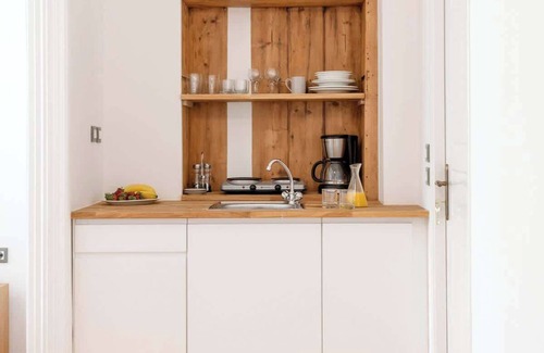 Koukaki Apartment | Athens Residence Acropolis City Views
