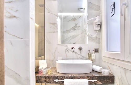 Psirri Hotel | Athens The L7 Str - Luxury Boutique Collection Hotel