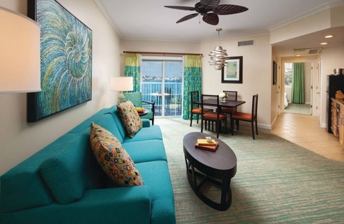 Paradise Island Resort | Atlantis at HALF THE PRICE- Sleeps 4 with Aquaventure waterpark access.