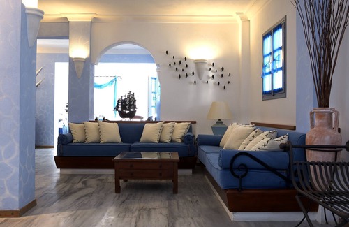 Perissa Hotel | Atlantis Beach Villa