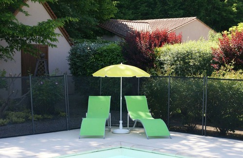 Castelnaud-la-Chapelle House | Attached house with garden for 2 people and a baby in a small-scale park