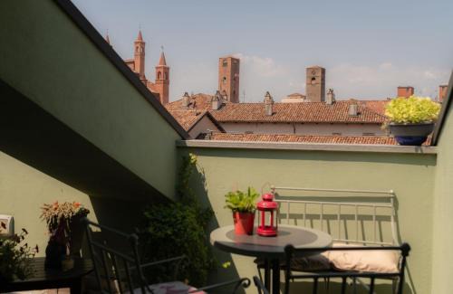 Langhe and Roero Apartment | Attico Gemma, terrazza panoramica nel centro storico di Alba