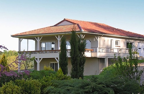 Saint-Marcet House | Attractive holiday home with garden