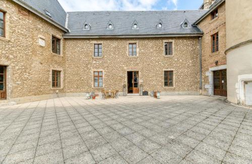 Uriage-les-Bains Apartment | Au Château d’Uriage-Chamrousse