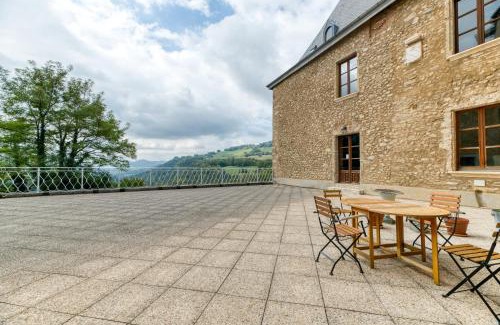 Uriage-les-Bains Apartment | Au Château d’Uriage-Chamrousse