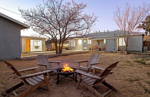 Joshua Tree House | Audrey's Place|New Hot Tub|Mins to Joshua Tree