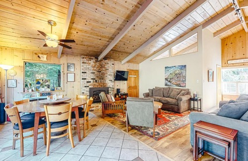 Northwood House | Aunt Ginny's River View