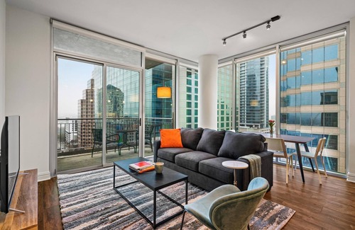 Waller Creek District Apartment | Austin Central 2BD 2BA Apartment