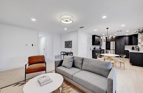 Sweetbriar House | Austin Escape: Stylish 3BR/4 Beds + Private Pool