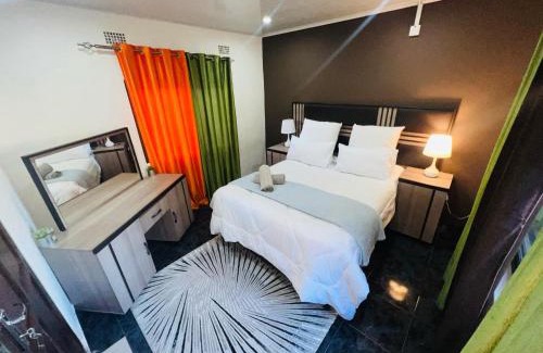 Livingstone Apartment | Austin's Oasis Apartment