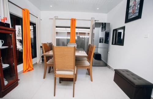 Livingstone Apartment | Austin's Oasis Apartment
