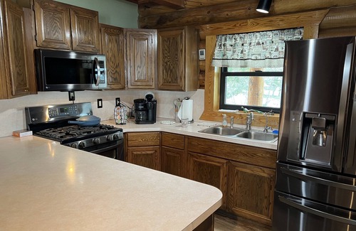 Eden Cabin | Authentic Log Cabin Horse Property/3+ Acres/Nordic Valley