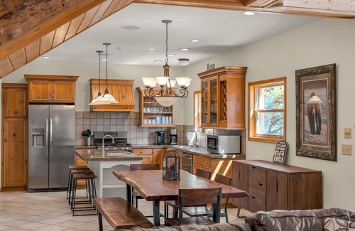Zion National Park East Entrance Cabin | Authentic log cabin minutes from Zion NP