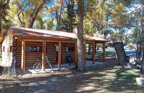 Buena Vista Cabin | Autumn/Fire Side in Buena Vista