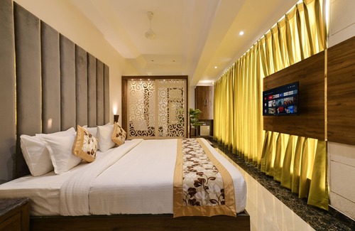 Agra Hotel | Avalon Palms Agra