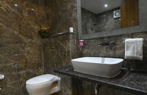 Agra Hotel | Avalon Palms Agra