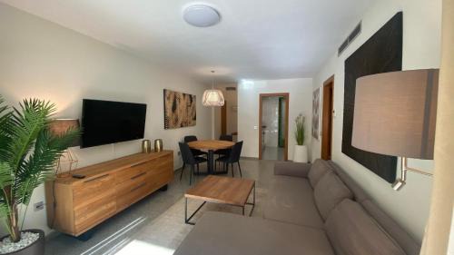 Alboraya Apartment | Avenida Mare Nostrum 7 Patacona Beach Breakfast items in the home