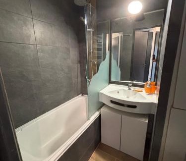 Avoriaz Apartment | Avoriaz appartement 4pers plein sud skis aux pieds