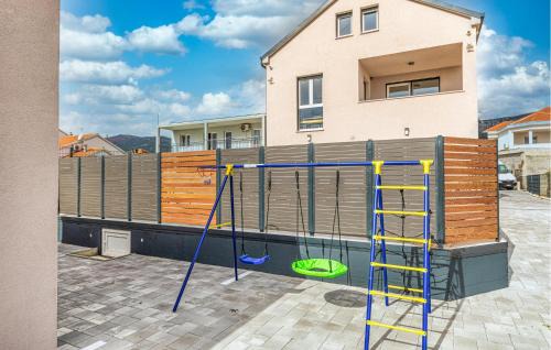 Kastel Novi Apartment | Awesome Apartment In Kastel Novi