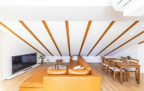 Kastel Novi Apartment | Awesome Apartment In Kastel Novi