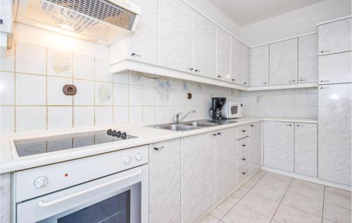 Kuceli Apartment | Awesome Apartment In Matulji With Wifi