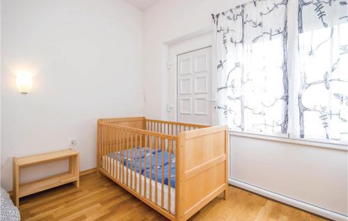 Kuceli Apartment | Awesome Apartment In Matulji With Wifi