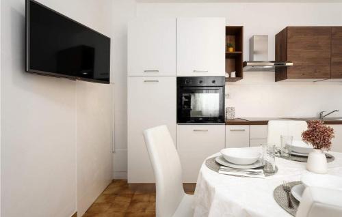 Porec Apartment | Awesome Apartment In Porec With Wifi