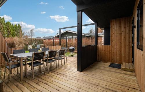 Hvidbjerg Strand House | Awesome Home In Børkop With Kitchen