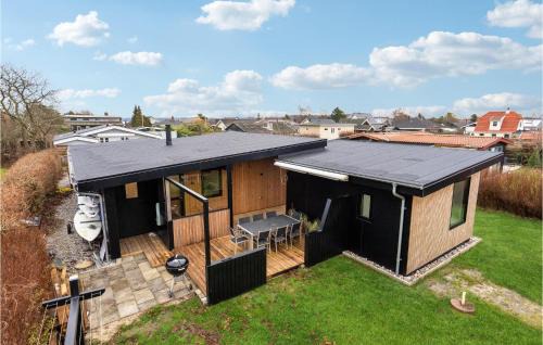 Hvidbjerg Strand House | Awesome Home In Børkop With Kitchen