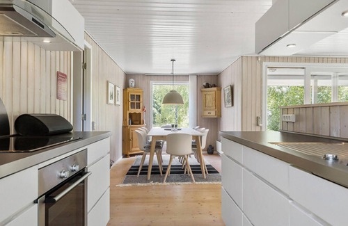Syddjurs Kommune House | Awesome home in Ebeltoft with WiFi