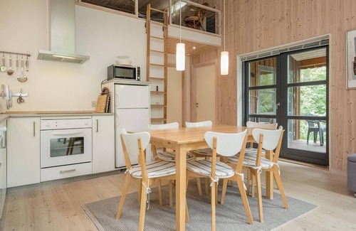 Helberskov Strand House | Awesome home in Hadsund with kitchen