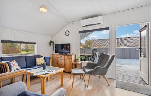Bork Havn House | Awesome Home In Hemmet With Kitchen