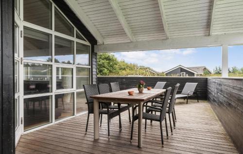Bork Havn House | Awesome Home In Hemmet With Sauna