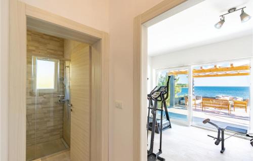 Blato House | Awesome Home In Karbuni With Sauna