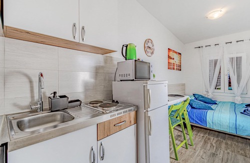 Orebic House | Awesome home in Potomje with WiFi