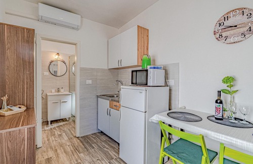 Orebic House | Awesome home in Potomje with WiFi