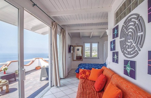 Sant'Angelo House | Awesome Home in Sant'angelo With Wifi